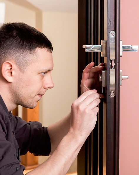 : Professional Locksmith For Commercial And Residential Locksmith Services in Tampa