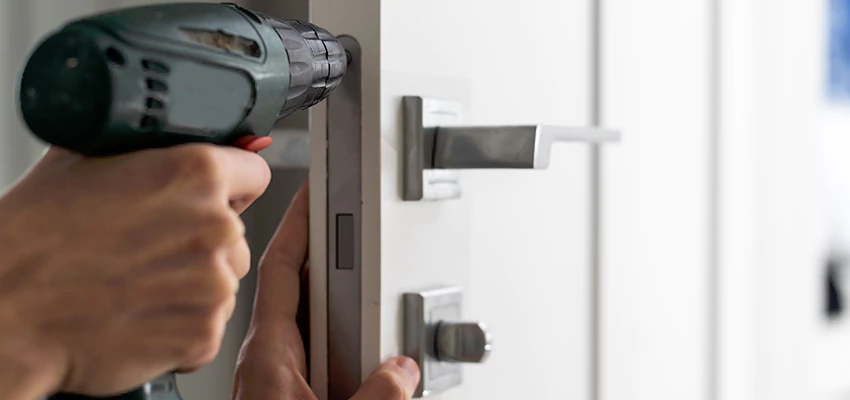 Locksmith For Lock Replacement Near Me in Tampa