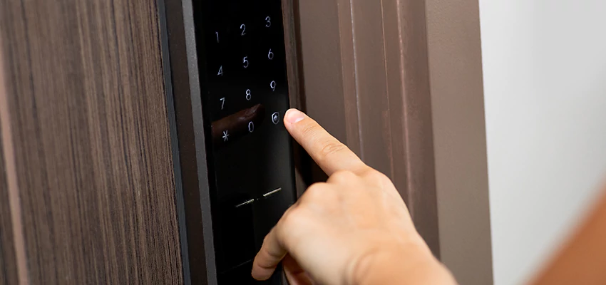 Smart Electric Locks Replacement Services in Tampa