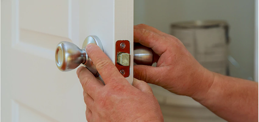 AAA Locksmiths For lock Replacement in Tampa
